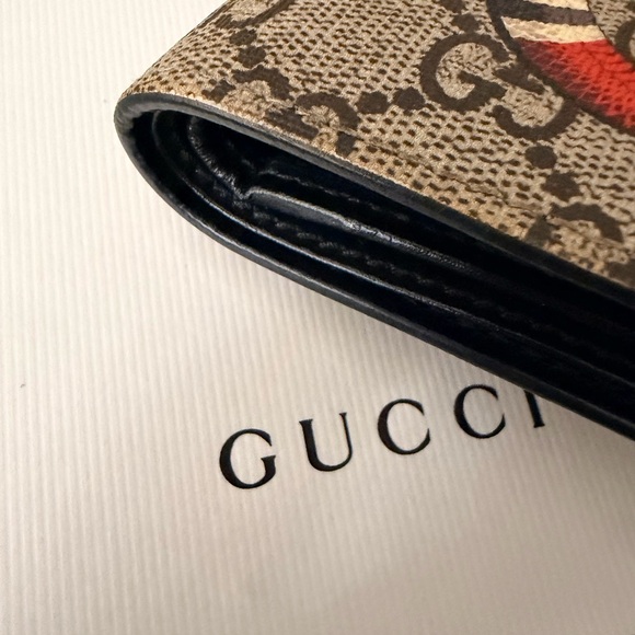 Gucci GG Kingsnake Monogram Bifold Wallet - Picture 7 of 10